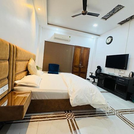 Shreshth Home Stay - Best Family Accommodation - 3Km From Har Ki Pauri, Haridwar, Uttarakhand Kültér fotó