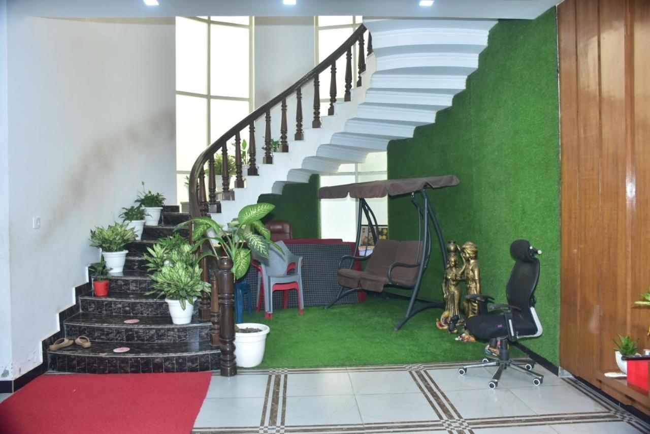 Shreshth Home Stay - Best Family Accommodation - 3Km From Har Ki Pauri, Haridwar, Uttarakhand Kültér fotó