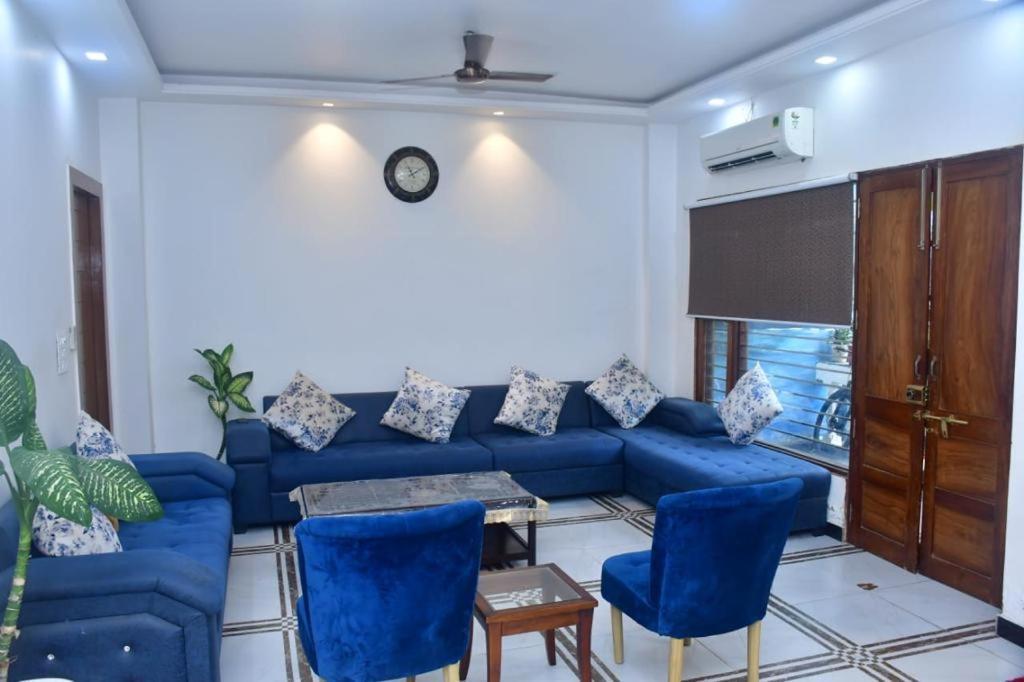 Shreshth Home Stay - Best Family Accommodation - 3Km From Har Ki Pauri, Haridwar, Uttarakhand Kültér fotó