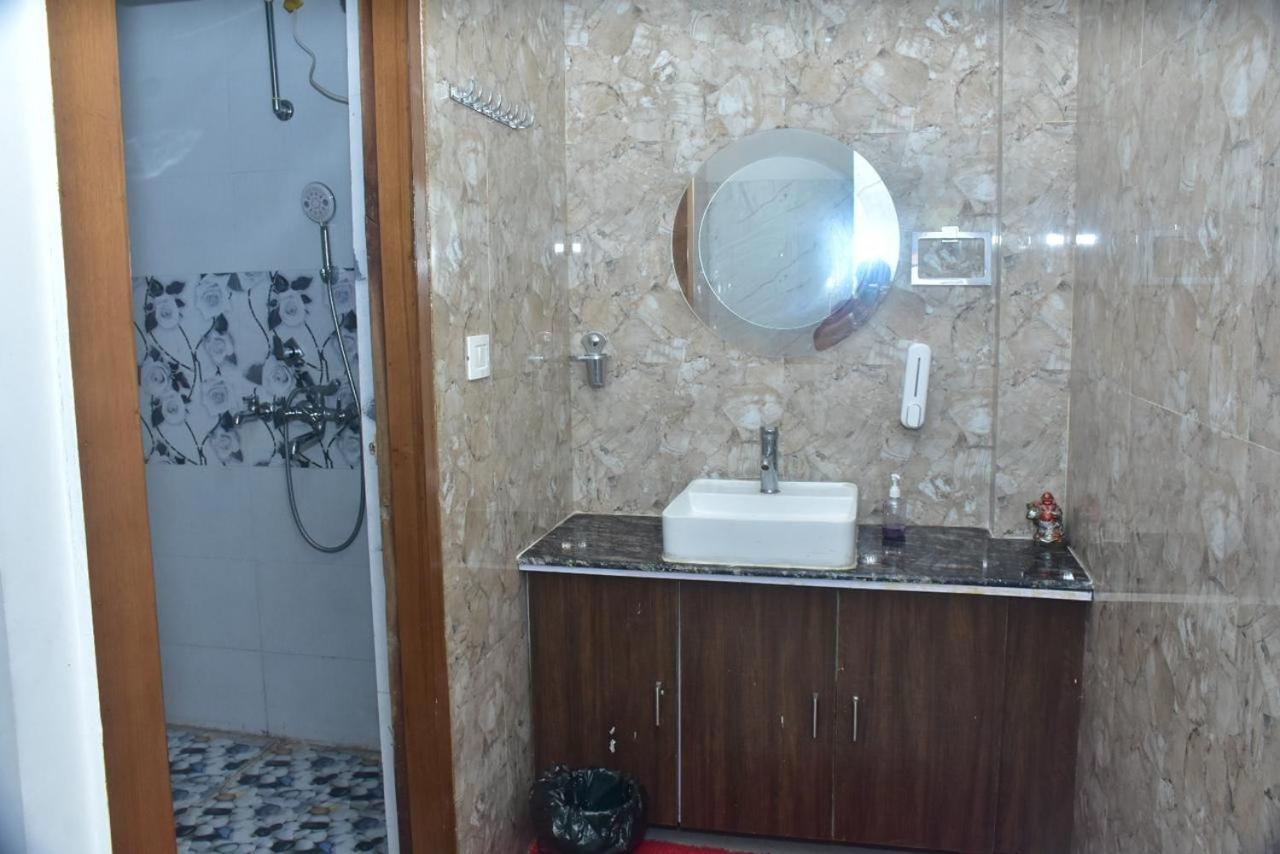 Shreshth Home Stay - Best Family Accommodation - 3Km From Har Ki Pauri, Haridwar, Uttarakhand Kültér fotó