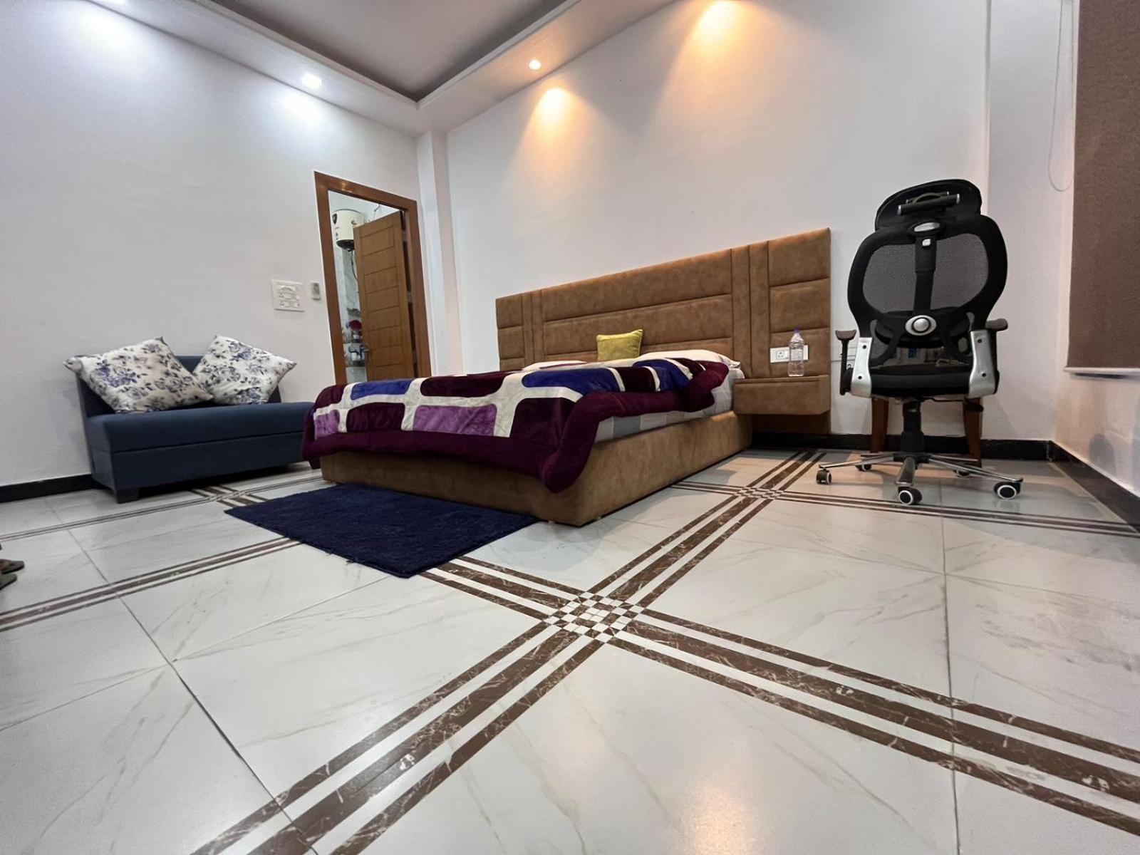Shreshth Home Stay - Best Family Accommodation - 3Km From Har Ki Pauri, Haridwar, Uttarakhand Kültér fotó