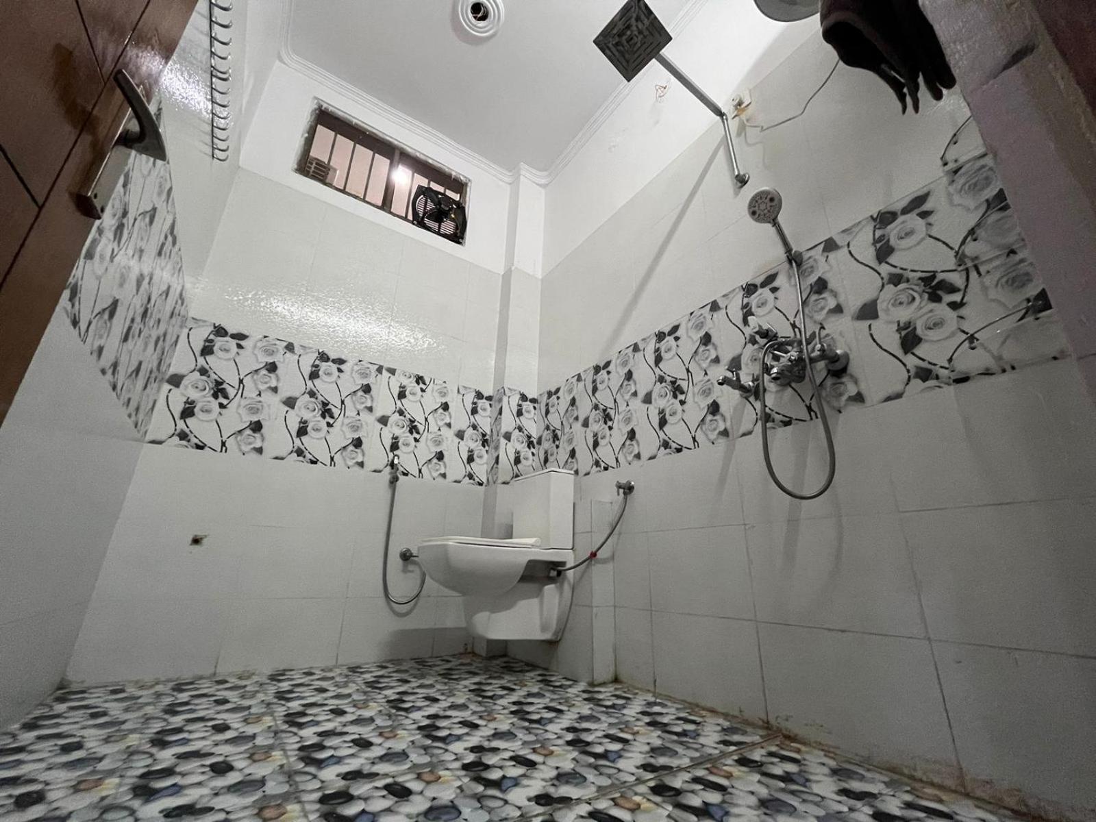 Shreshth Home Stay - Best Family Accommodation - 3Km From Har Ki Pauri, Haridwar, Uttarakhand Kültér fotó