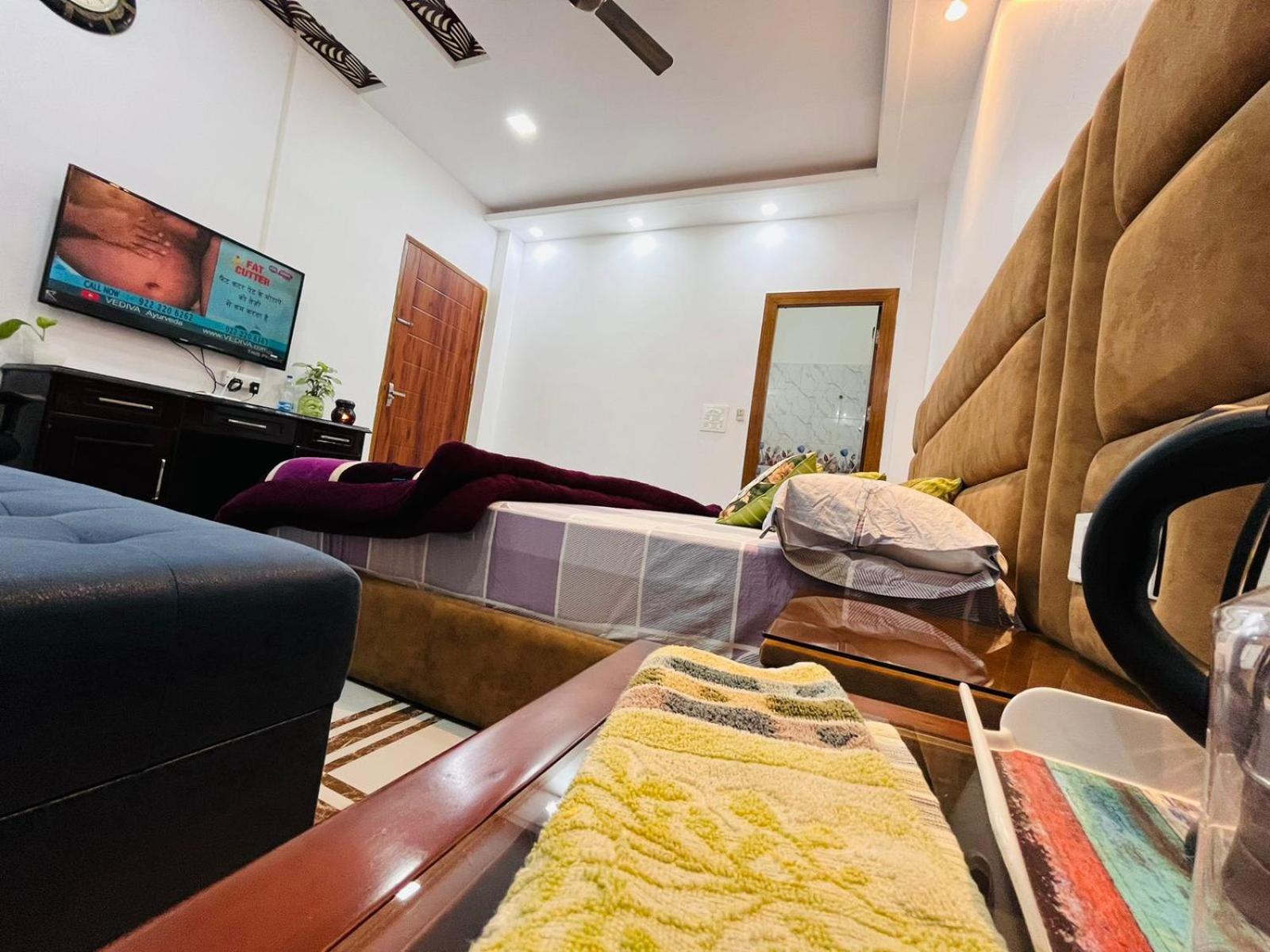 Shreshth Home Stay - Best Family Accommodation - 3Km From Har Ki Pauri, Haridwar, Uttarakhand Kültér fotó