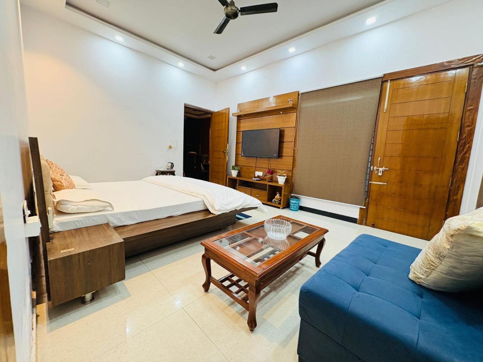 Shreshth Home Stay - Best Family Accommodation - 3Km From Har Ki Pauri, Haridwar, Uttarakhand Kültér fotó