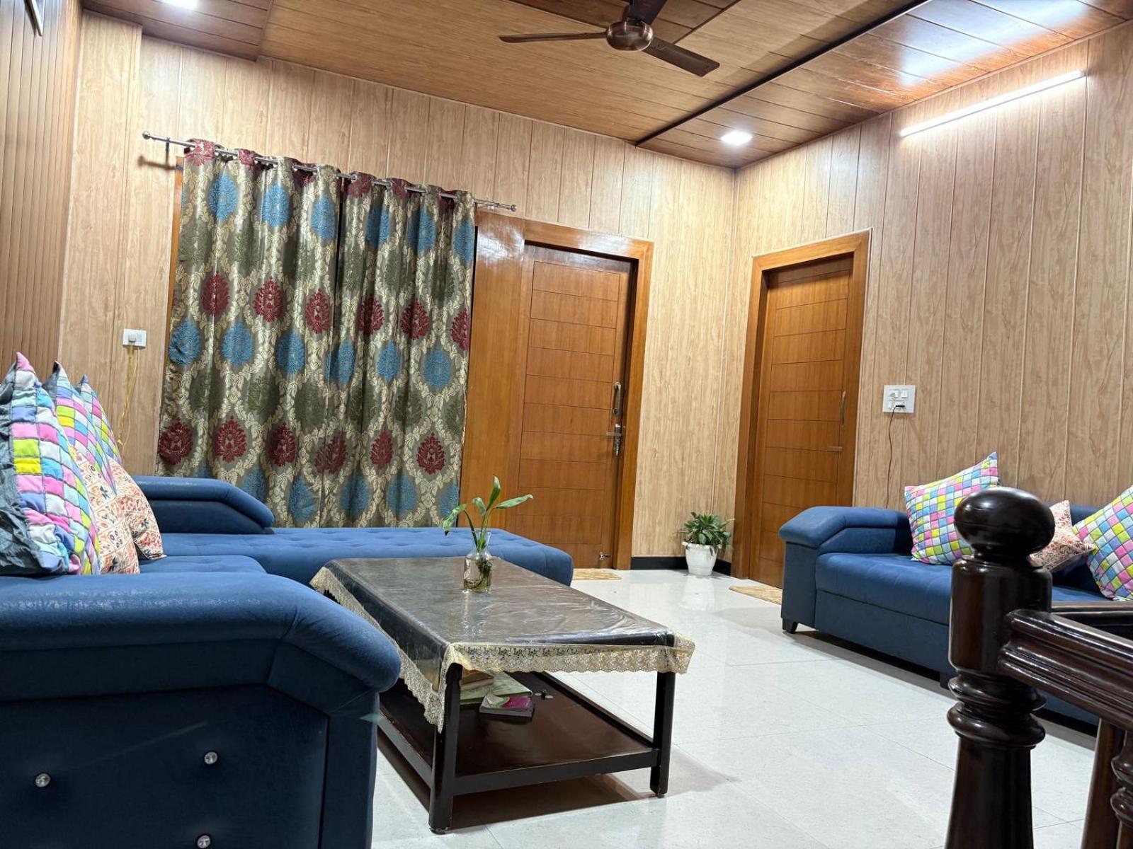 Shreshth Home Stay - Best Family Accommodation - 3Km From Har Ki Pauri, Haridwar, Uttarakhand Kültér fotó